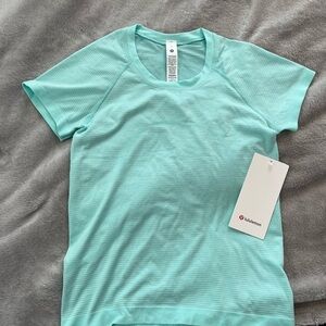 lululemon athletica Mint Green Short Sleeve Tee